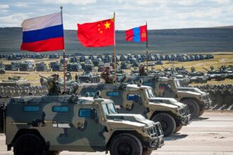 Rusia și China anunță o alianță militară împotriva SUA